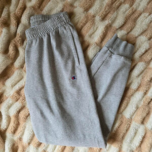 Grey Champion size med joggers #athleisure